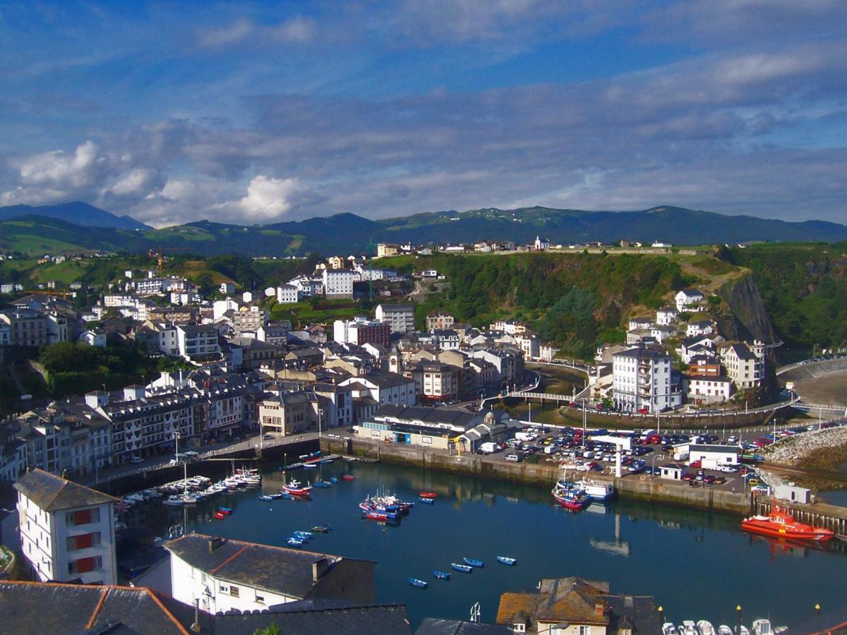 Room In Lodge - Double And Single Room - Pension Oria 2 Luarca Eksteriør bilde